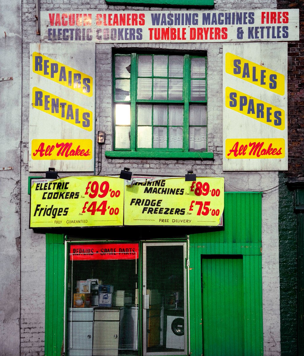 Funky colours of Capel Street, Dublin 1988 From #DublinBeforeTheTiger : Best series about Dublin before the boom. For more, please FOLLOW & REPOST For ltd. edition PRINTS, see header. @photosofdublin @OldDublinTown @IBN_Berlin @littlemuseumdub