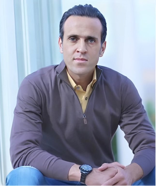 ShahramMakoui48's tweet photo. وقتی یکی یکدونه هستی …

وقتی عشق دل ۹۹٪ ملت ایران هستی…

وقتی خارِ توی چشم
ملا، آخوند، ارزشی، بسیجی، سپاهی، اطلاعاتی، چپول، مجاهد، فدائی و کل خائنین هستی…

وقتی در زمین فوتبال «جادوگر» هستی…

وقتی قهرمان و پهلوان را هر ۲ با هم هستی…

وقتی «علی آقا کریمی» هستی❤️

#علی_کریمی https://t.co/tzP0g7DQdF