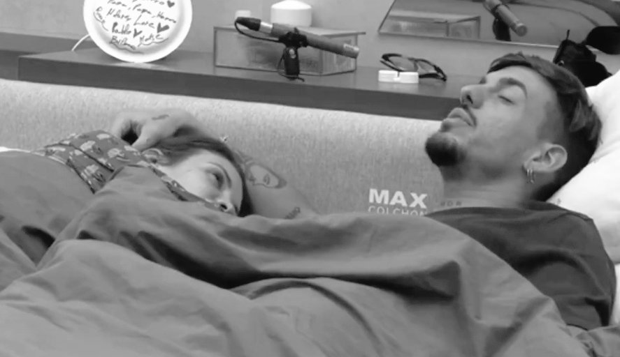 jessi_bueno7's tweet image. Buenas noches 🌙❤️ #jessingo7e