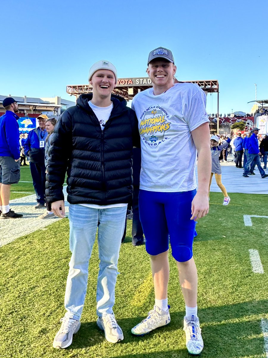 drltspalding's tweet photo. Incredible ride...two time National Champions! #29 #proudmom #GoJacks #Jackboys19 #Jackmoms19 💙💛 https://t.co/6pxPMn8o1k