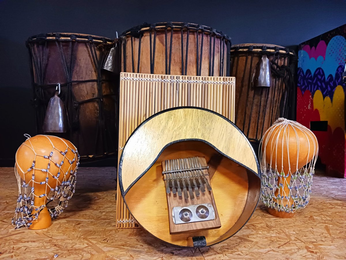 AmanhaBanda's tweet photo. Groupes OBA Cercles de Tambours Akasha - KH - Sekoya - O'Banda Amanha - Batucada Baiao 

#tambours #musiquedumonde #percussion #batucada #bateria #congas #handpan #djembe #kora #cuba #bresil #kayamb #instruments #iledefrance #seinetmarne  #valdeurope #champsurmarne #lagny #esbly https://t.co/O8mNuy6lLu