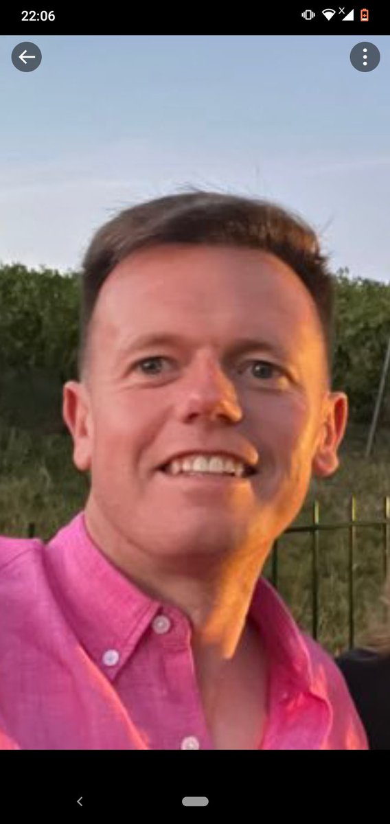 <a href="/DonnachaMaguire/">Donnacha Maguire</a> <a href="/C4GOfficial/">🚚 Truckeress Carla 🚛</a> #Ballinrobe Update. Man (I use the term loosely) with world's biggest forehead rings Pizza business to check whether an order was in fact paid for.