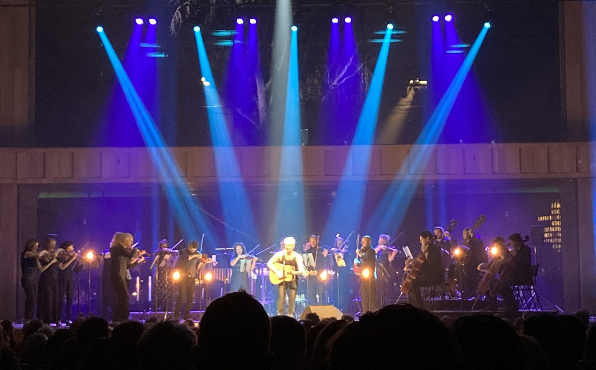 Weer tof en zo mooi.  🤘🏻💜🤘🏻#BrederDanKlassiek <a href="/Ams_Sinfonietta/">Amsterdam Sinfonietta</a> <a href="/tallestman/">The Tallest Man On Earth</a> <a href="/Brooklyn_Rider/">Brooklyn Rider</a> #Arnhem