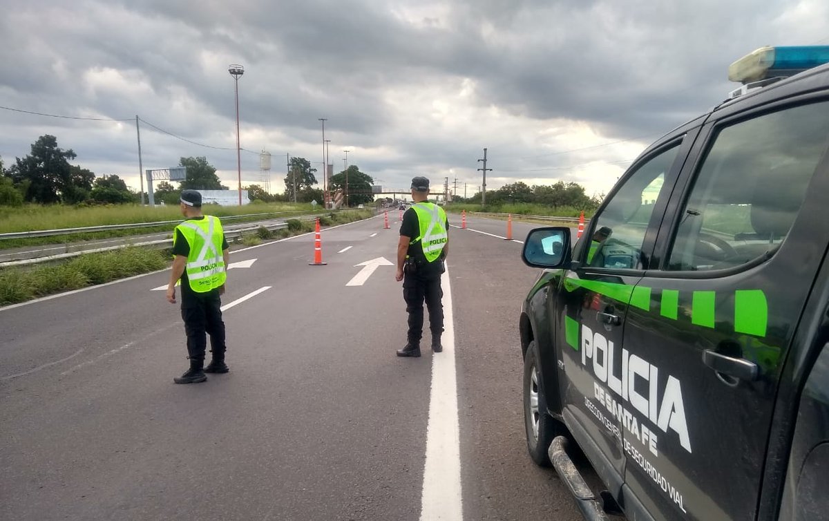 RedSegVial's tweet photo. #OperativoRetorno #SantaFe
Hoy domingo estamos organizando la vuelta a casa en #RN168 #TúnelSubfluvial para que el tránsito fluya con normalidad y las familias vuelvan seguras luego de disfrutar el fin de semana.👇 https://t.co/dYyLm2AIOx