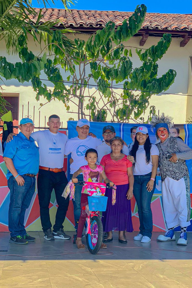 NI_LaUnion's tweet photo. Las familias salvadoreñas tienen claro su voto: buscan el progreso y un futuro mejor, donde la alegría y la seguridad se entrelacen. ¡Construyamos juntos con Nuevas Ideas el camino hacia el éxito!

Poloros, La Unión.📍 https://t.co/aBAd4KbQak