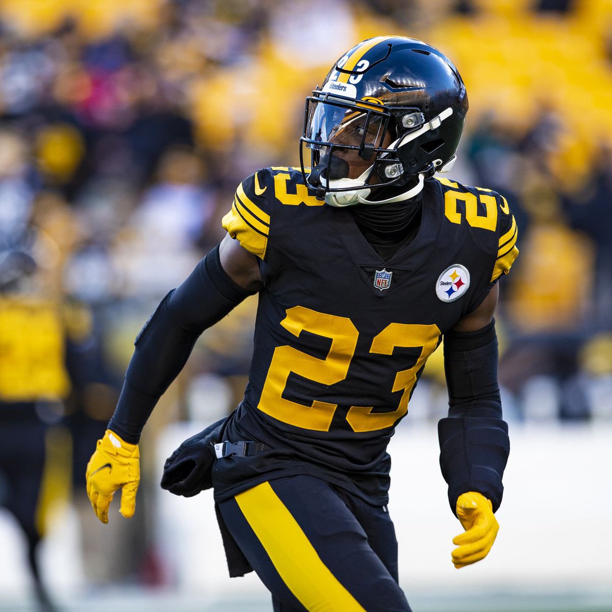 Steel_Legends's tweet photo. Welcome Back Damontae Kazee! #HereWeGo #NFL playoffs. https://t.co/8MKWOVmjeT