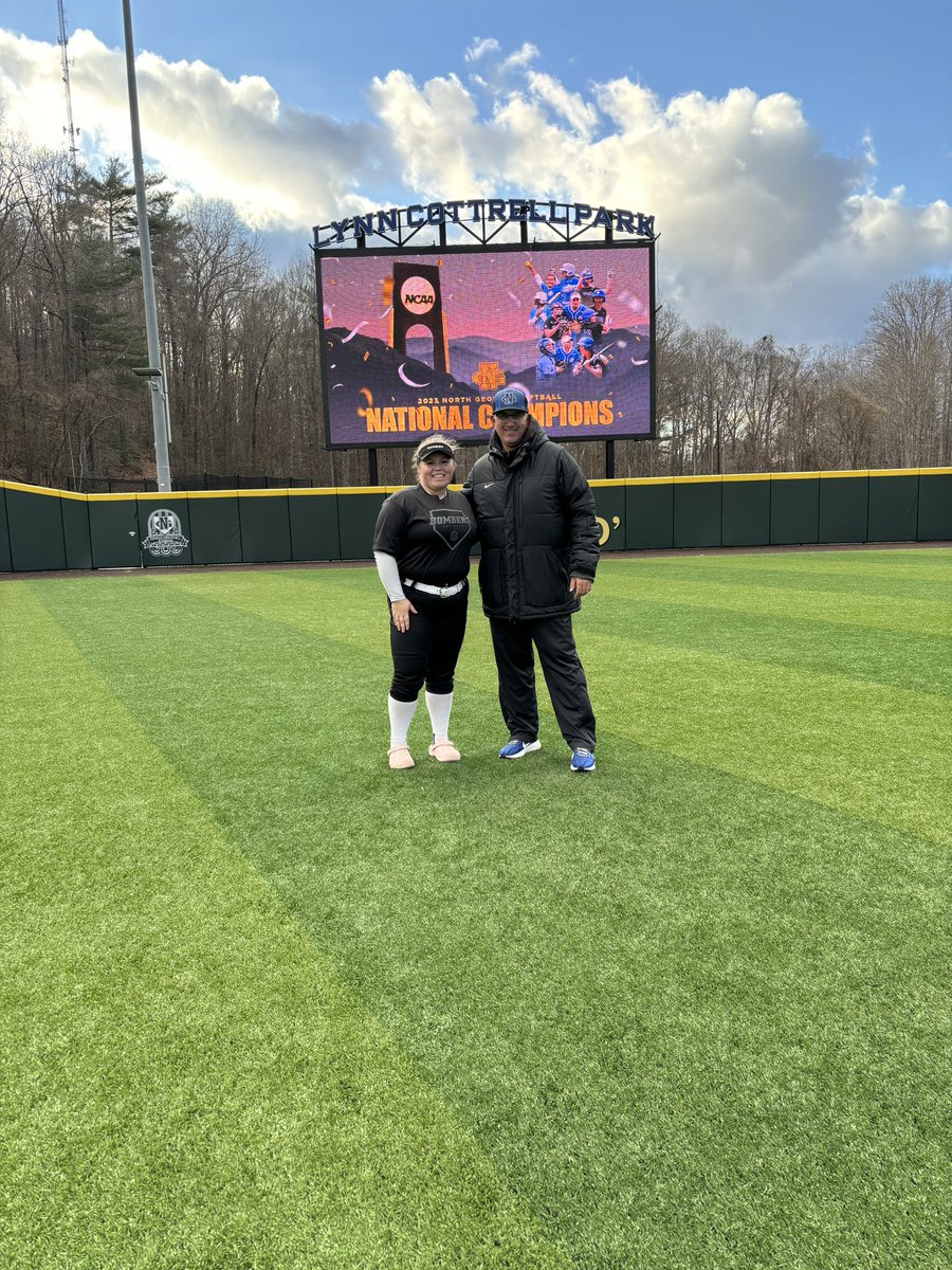 Lynnlee Adkins tweet media