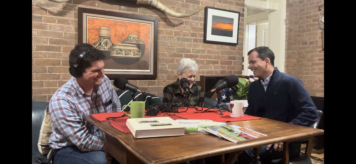 PedreiraBC's tweet photo. On the way to the #AFGC Annual Meeting, Dr. Marcelo Wallau and I stopped by for a “giant” farm visit with Dr. Vivien Allen! There are no words to describe it. We also asked her to answer a few questions… I can't wait to have it edited and online. Watch out!
#forage #beef https://t.co/so9o6rVPSz