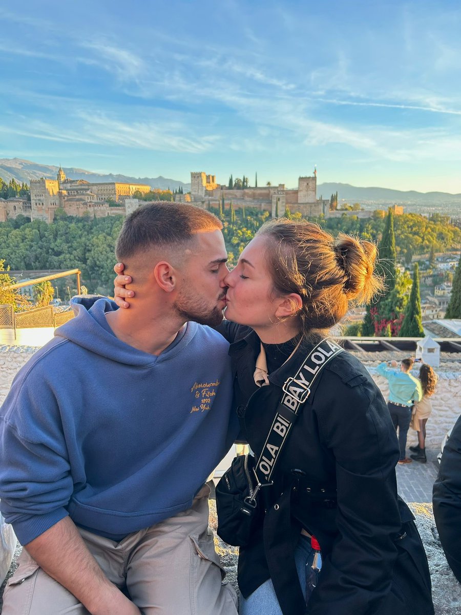 victordiazj66's tweet photo. Esto es simplemente el comienzo del mejor viaje del mundo y del mejor equipo que nunca haya existido. Eres mi mundo Andrea, te quiero más de lo nunca había imaginado 💙. https://t.co/p6dAOyLQG2