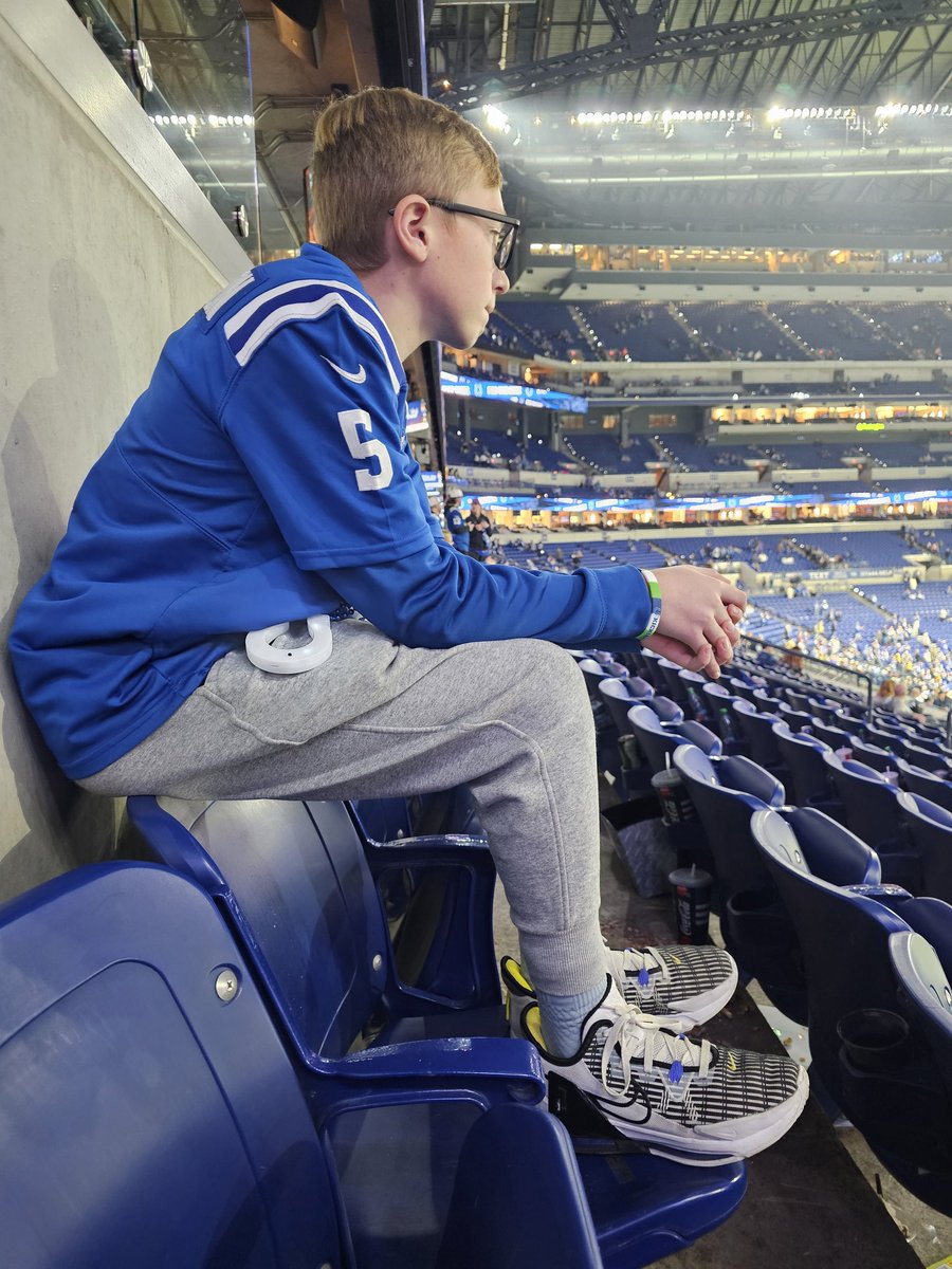 This is how we all felt last night after the @Colts game.  He did not want to leave @LucasOilStadium @ColtsLife @coltscommunity @JimIrsay #ForTheShoe #BleedBlue #ColtsFamily