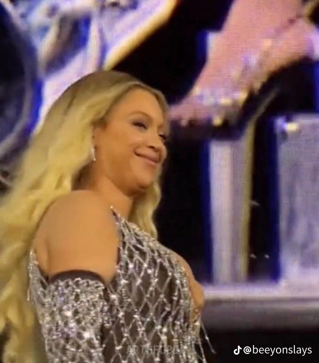 mathbch_'s tweet image. La Magic Happens qui revient littéralement le jour où j’atterris à L.A c’est pour me terminer ou ? 🥹🥹