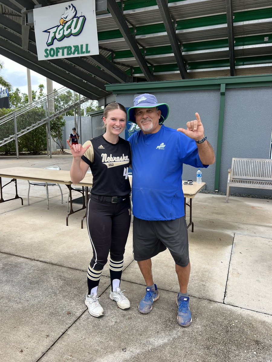 Faith_Shirbroun's tweet photo. Got the opportunity to attend the @FGCU_Softball camp today!! Thank you to @FGCUSBDeiros @CoachCat10 and Coach Radke for hosting an amazing camp, as well as thank you to all the players!!! I loved all the coaches and their energy! Even hit a dinger in the scrimmage! https://t.co/bUR9YXAShc