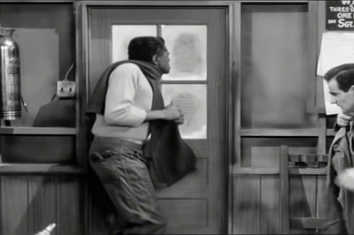 RandCaps's tweet image. &quot;Bilko escapes cold in Miami singing contest, bets on platoon to lose. New member with stunning voice discovered. #Bilko #singingcontest #Miami&quot; #SilversSunday  4pm.  #nocontext #bilko (From The Phil Silvers Show, Ep: &quot;The Singing Contest,&quot; (Tue, Dec  6, 1955))