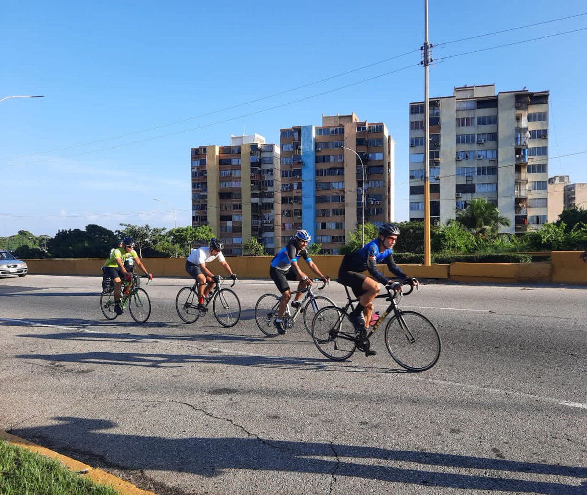 #Entérate Hoy #7Ene se realizó la tradicional Rodada Ciclística, desde el municipio Naguanagua hasta la Bahía de Patanemo ubicada en nuestra Ciudad Puerto Cabello, seguimos apoyando al deporte nacional, gracias Pdte. @NicolasMaduro Gob. @rafaellacava10 y alcalde @JCbetancourt72