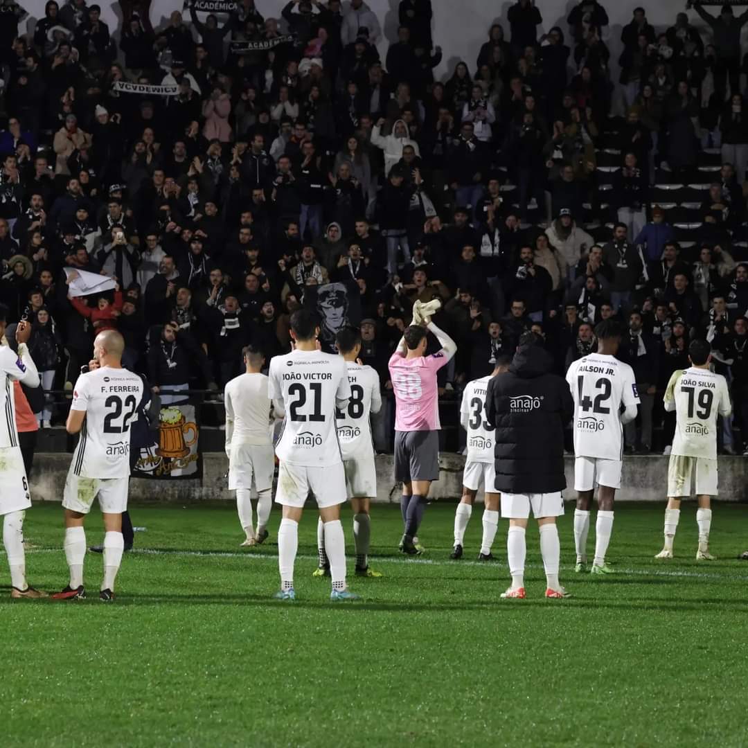 Últimos 6 jogos da Académica na Liga 3: 

5 vitórias ✅
1 empate 🤝🏼

A 'briosa' é líder isolada do Grupo B da Liga 3.