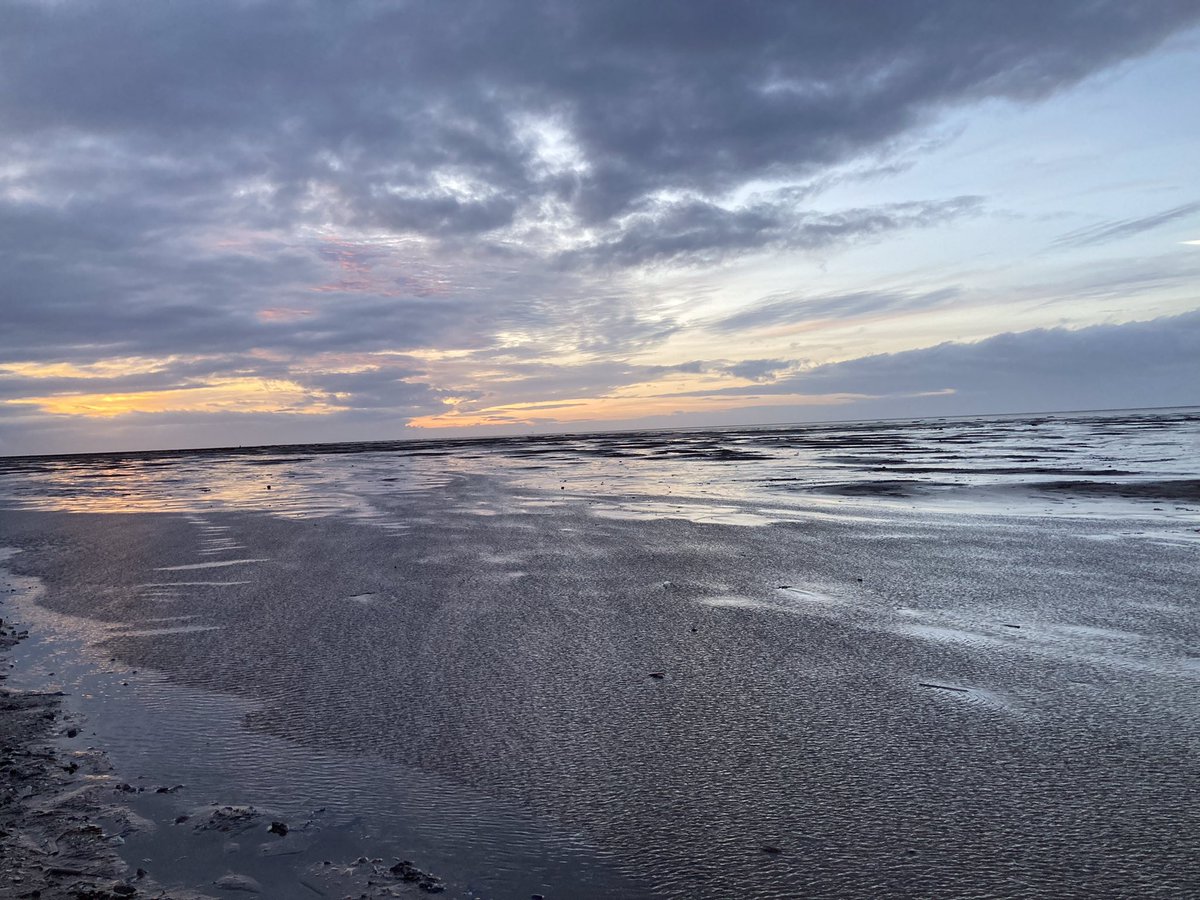 kezza_and_figs's tweet photo. Drop a beach and sea photo from your gallery https://t.co/Ef3zhKyfjJ