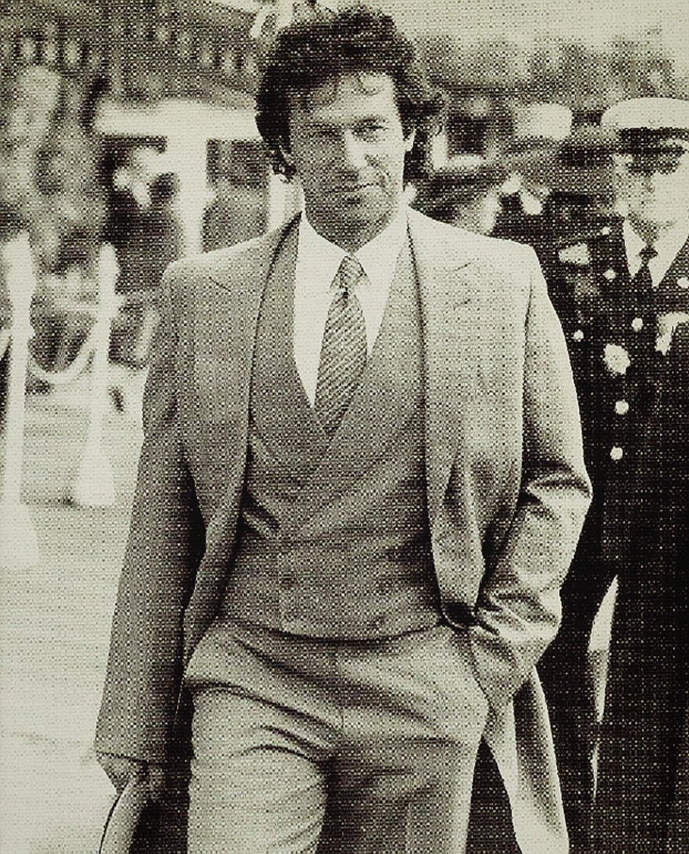 nomanksulemani's tweet photo. My man literally make them shut the whole Internet whenever he want to take step, they're afraid of him i repeat they're afraid. UNREAL AURAA

"The brave man is not he who does not feel afraid, but he who conquers that fear."

 #ImranKhan https://t.co/NCBqvxaOCA