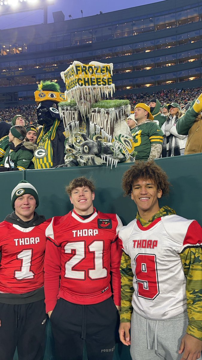 TheKeldric's tweet photo. Special place with some special guys! https://t.co/X7xyT737Zp