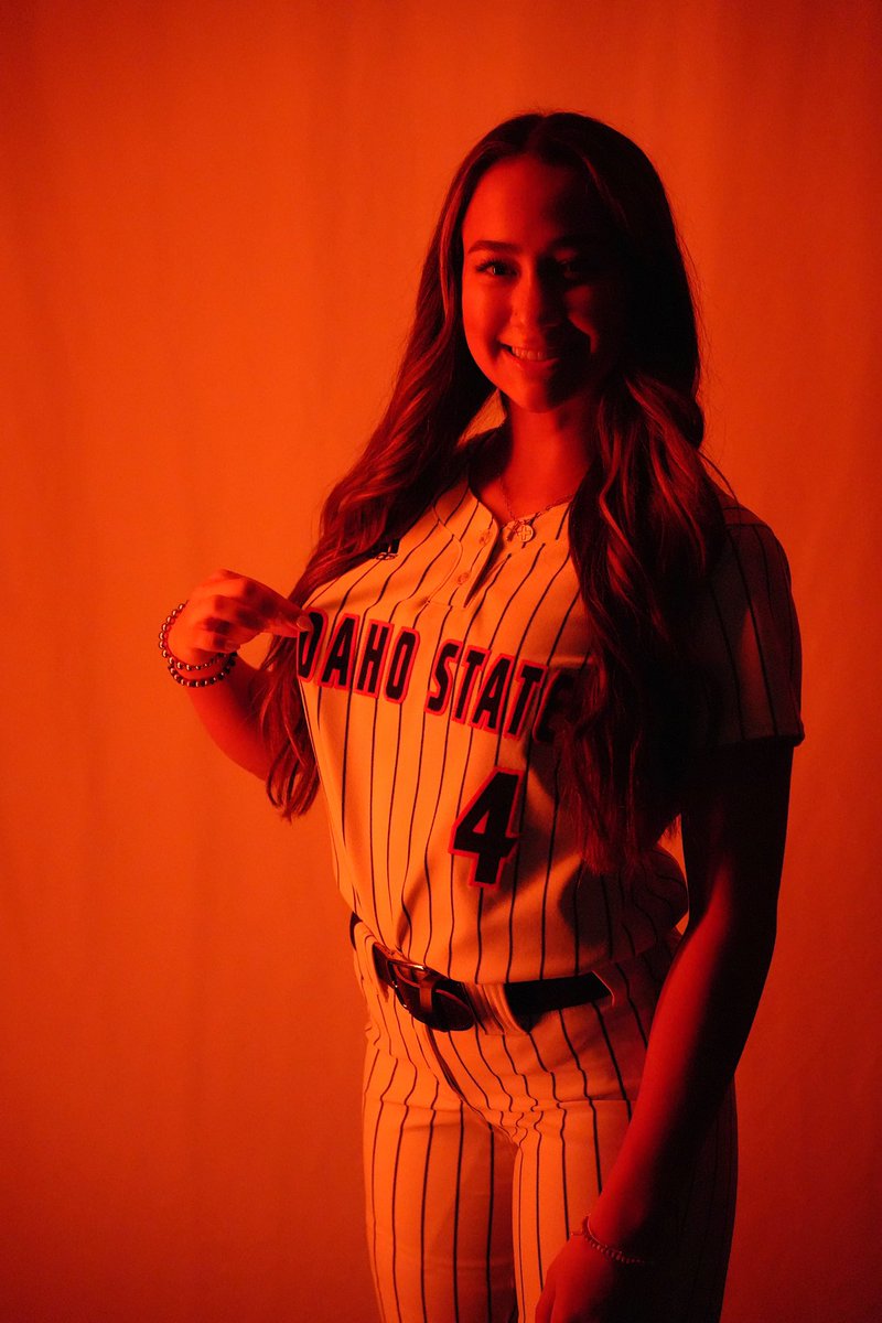 ahuiskens2025's tweet photo. 💯 COMMITTED to @IdahoStateSB!  Thank you @Drew_Rich1221 &amp; @coachbeck_ISU for the BEST weekend I could ever ask for.  I knew this was going to be home for me right away! I am excited and can’t wait to be part of the team! Thank you for everything! GO BENGALS 🐅🧡! https://t.co/DCeKhhcaEc