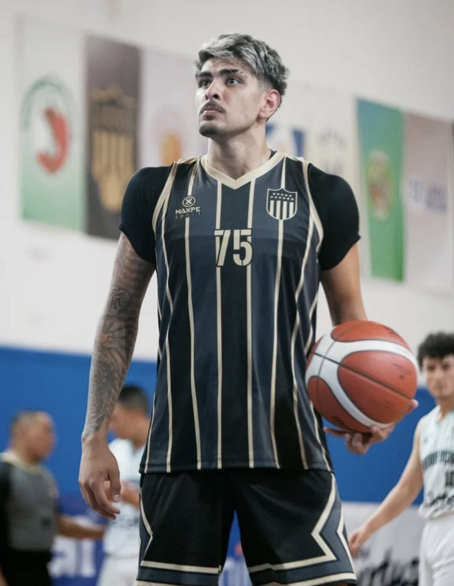 BasketCAPuy's tweet photo. 💪🏼 ¡Ganaron los pibes! 🏀

La U19 de @BasketCAPuy le ganaron 73-63 a Providencia por el torneo internacional juvenil 𝗖𝗮𝗺𝗽𝗶𝗼𝗻𝗶 𝗱𝗲𝗹 𝗗𝗼𝗺𝗮𝗻𝗶 que se desarrolla en Chile. https://t.co/VdkeIuKTEh