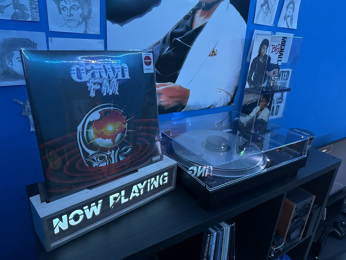 thriller82_'s tweet image. happy 2 years to Dawn FM, my favorite album from Abel 🌅 #TheWeeknd #AbelTesfaye #DawnFM