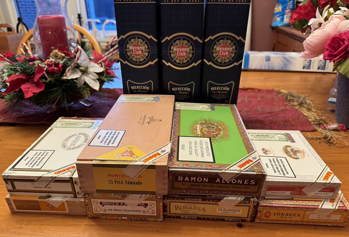 Back from the Motherland. First and last of many #NubClub entries made. And the haul…enhanced thanks to a couple of new friends who muled for us. 😃👍🏻 @Not_That_JB @notbuncy @cdcal @CigarChairman @keepmovin2020 @RebelChefJay @CalvinThomps99 @RChichuk @RobustoBabe @sctworthy