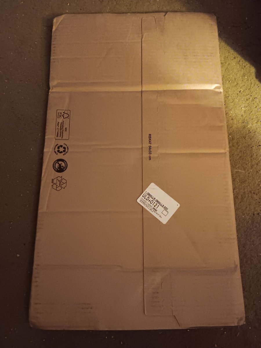 Neilfan12's tweet photo. 💃🗓 #UNBOXING: My favorite music group is @ABBA. I ordered their #ABBAVoyage 2024 #calendar, it arrived yesterday.🕴Has photos of their "#ABBAtars" (avatars) from their virtual concerts in #London residency.🕴Pic #2: #ABBA on the cover, Pic #3: 💃 April, my fav photo in it. 👍❤ https://t.co/mjKbla4MyY