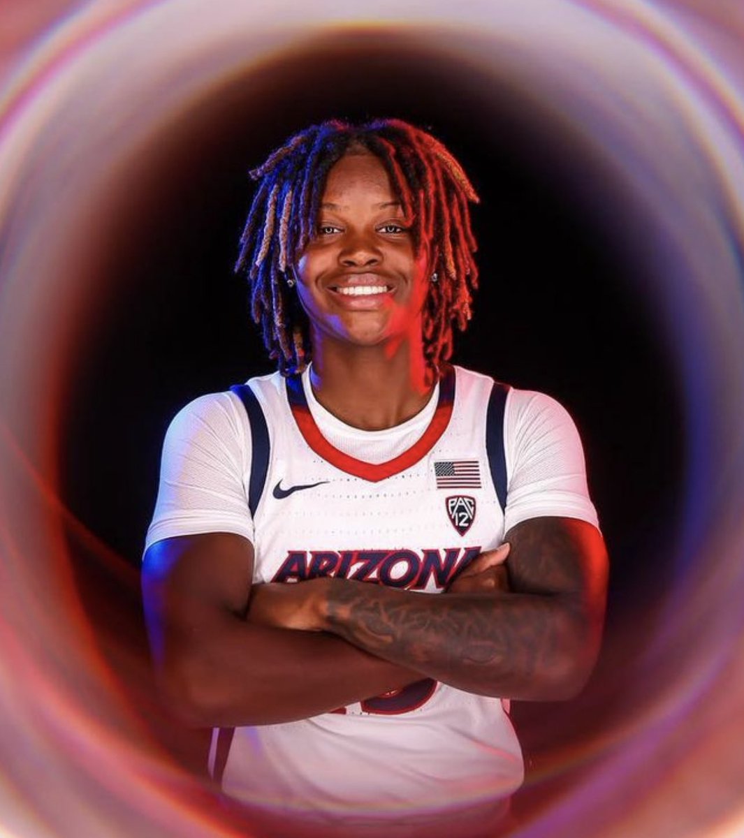 trendyhoopstars's tweet image. Kailyn Gilbert vs #15 Utah:
22 PTS | 12 RBS | 2 AST

Helena Pueyo vs #15 Utah:
20 PTS | 4 AST | 3 STL | 4-5 3P

Arizona upsets #15 Utah in overtime, 71-70!

@ArizonaWBB | @kailyngilbert @Helena_Pueyo6 
#NCAAW