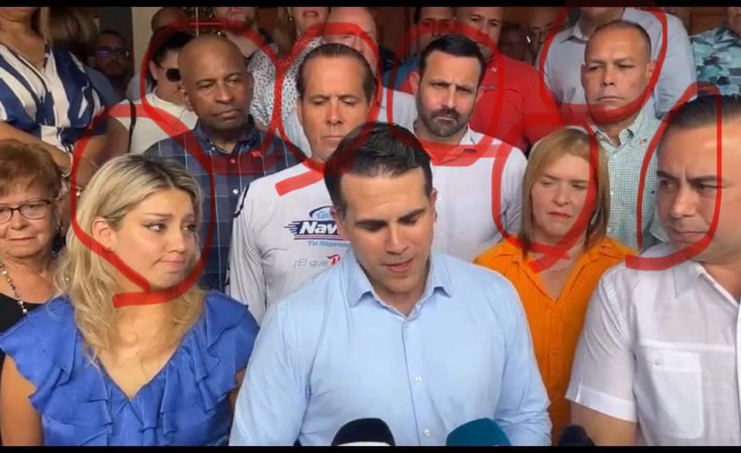 BrujaBoricua_2's tweet photo. Las caras lo dicen todo 🤡💩🐷 https://t.co/0oLRhu0ect