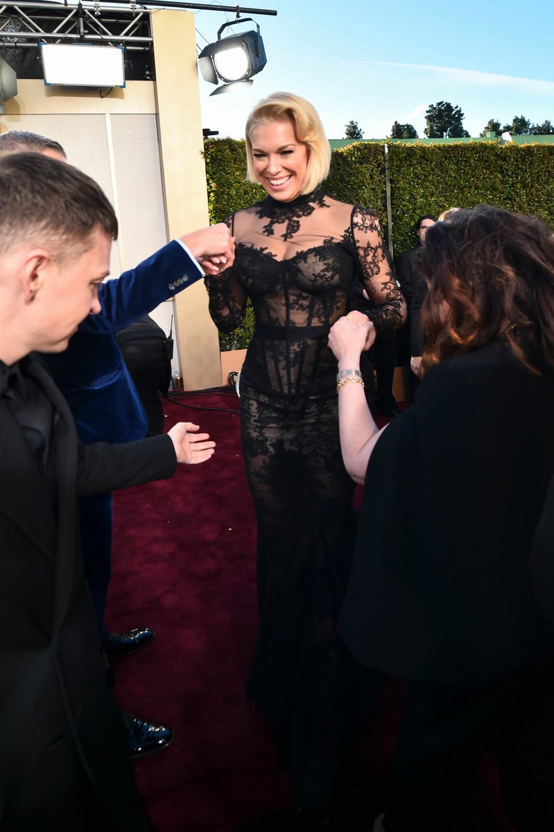 Hannah Waddingham wearing bespoke @suzanneneville at the #GoldenGlobes .
Styled by @JamesYardley 🖤