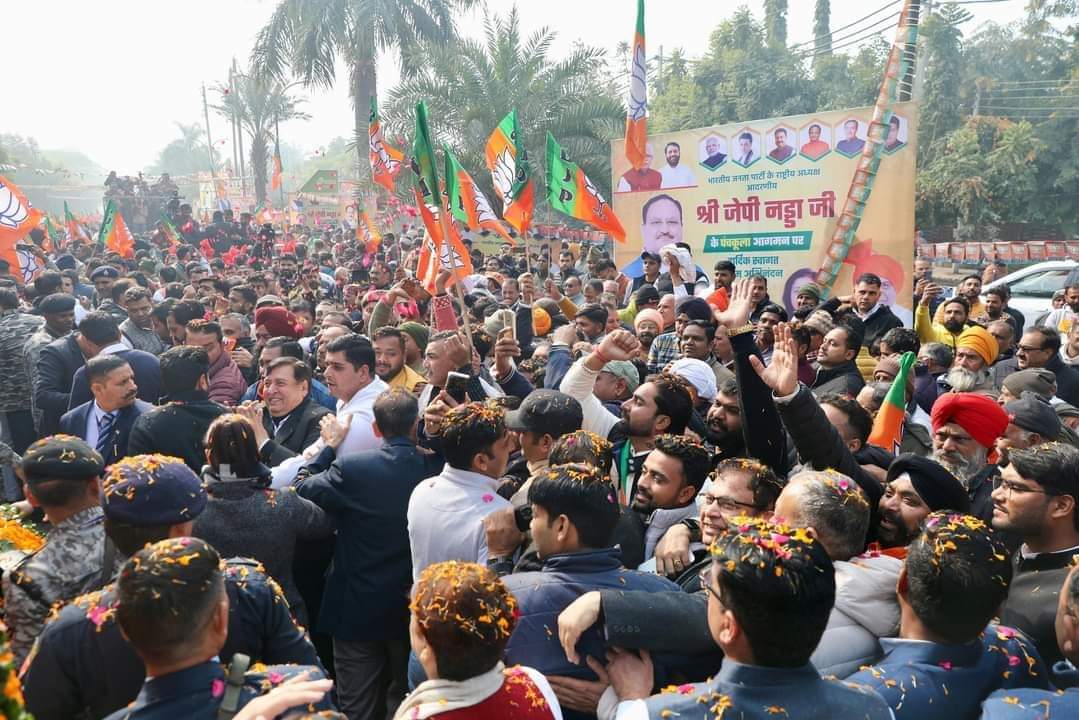 ravibattan1's tweet photo. तीसरी बार - भाजपा सरकार….

पंचकुला में भारतीय जनता पार्टी के यशस्वी राष्ट्रीय अध्यक्ष आदरणीय श्री जेपी नड्डा जी के रोड शो में जिला कुरुक्षेत्र की पुरी टीम के साथ शामिल हुआ। https://t.co/ZmEpLCqka7