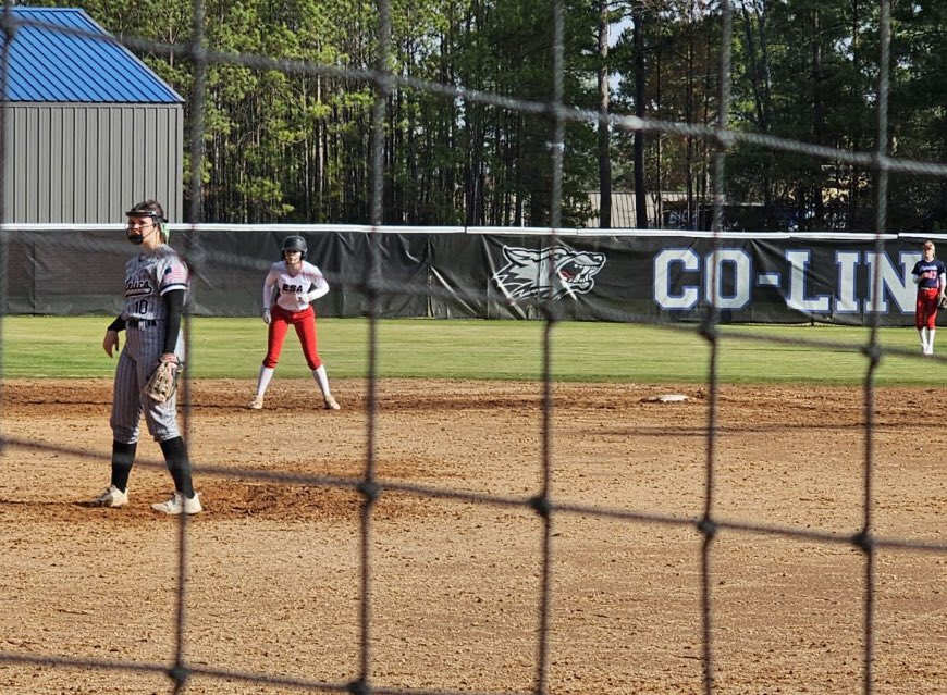 Finished the weekend with my second camp <a href="/CoLinSoftball/">Co-Lin Softball</a> . I had a great time at the Elite Skills Showcase! I always enjoy getting in reps with this group! Thank you for the advice and tips <a href="/CoachMeleah/">Meleah Howard</a> 🐺