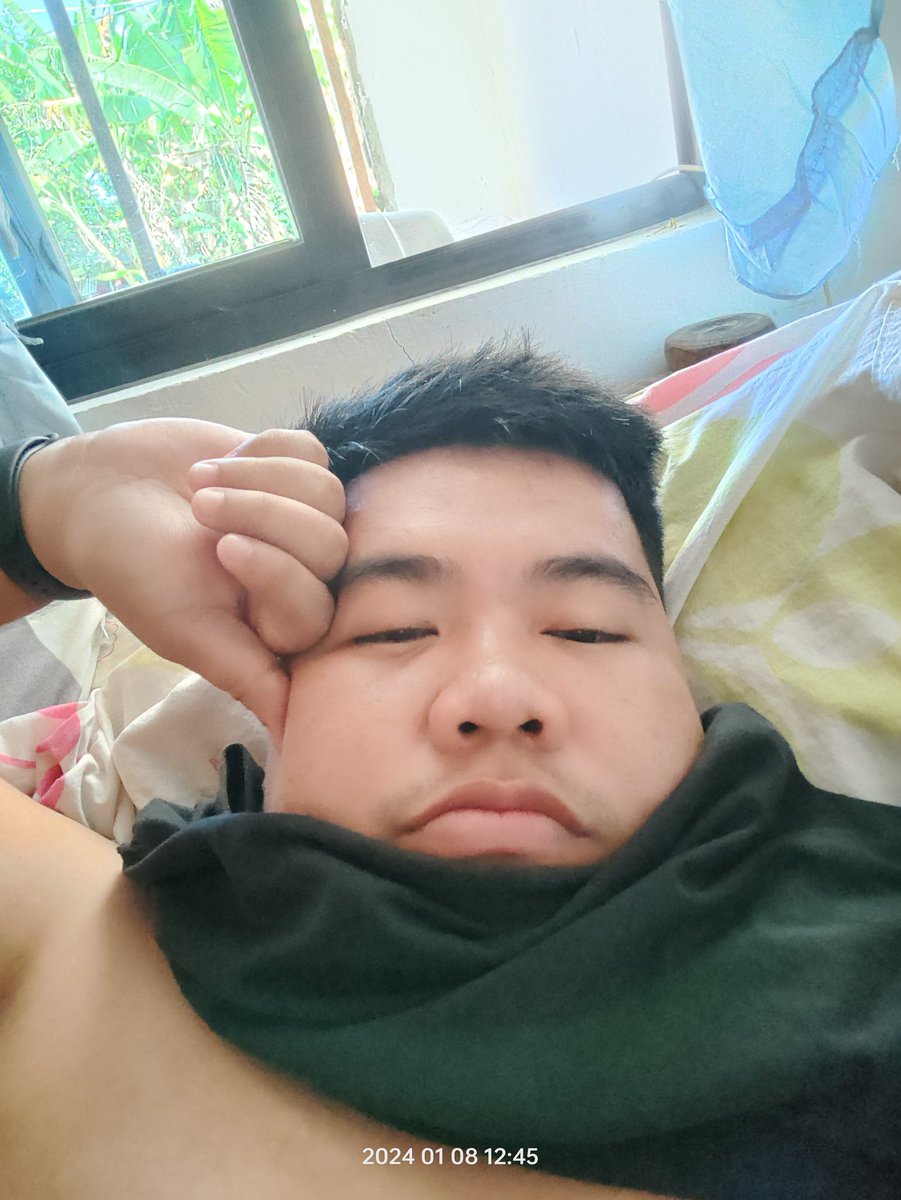 drylndrd's tweet photo. Unang lagnat this year 🤒 https://t.co/EVSLSSONyI