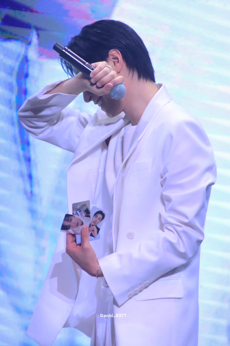 박서함 팬미팅
<POSTBOXHAM : 서로, 함께>
카메라 세팅은 조졌지만 서함이는 멋있었다
부산은 대여하는 걸로..🥹
#박서함 #PARKSEOHAM