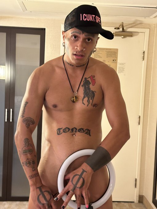 👁️ cunt spell #NeedAringlight https://t.co/hCxe138CQP<a href="/tag/needaringlight"class="tags">#NeedAringlight</a>