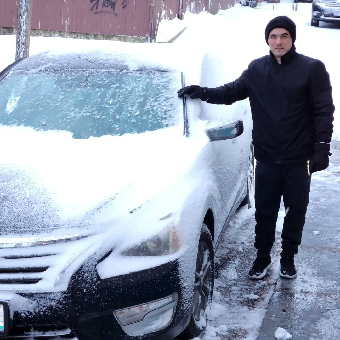 JuanCam31009885's tweet photo. The first major snowstorm of the year has arrived!

#centralfall #centralfalls #rhodeisland #snow #snowday #snowrhodeisland #rhodeislandsnow #firstsnow #firstsnowfall #firstsnowoftheyear #winter #health #happyday #happy #love #muscle #strong #sunday https://t.co/RRAO63bZg2