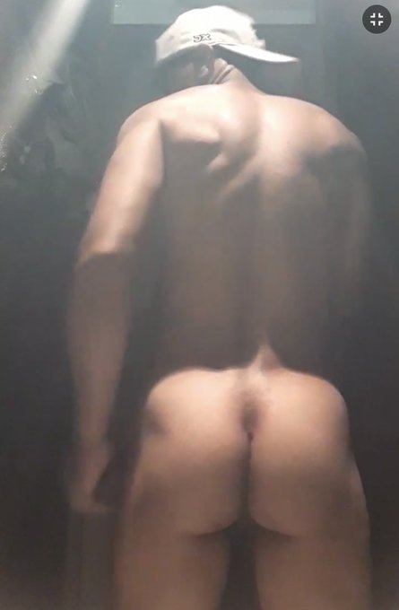 Cuando te sacan fotos en plena acci&oacute;n jeje😈 #cruisingba&ntilde;os #cruising https://t.co/emLoD8XGxm<a href="/tag/cruisingba%C3%B1os"class="tags">#cruisingba&ntilde;os</a><a href="/tag/cruising"class="tags"><span>#cruising</span></a>