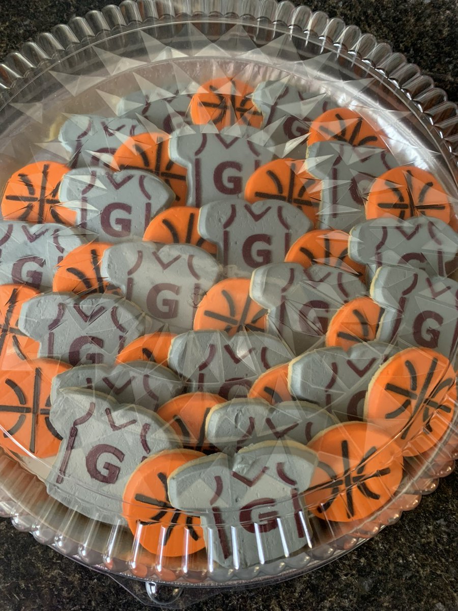 GenoaGirlsHoops's tweet photo. It was great having some former legends back in the gym! https://t.co/WrenZBEWgK