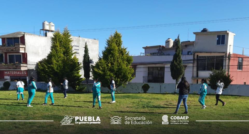 cobaep's tweet photo. Esta es la energía que hace que el #COBAEP se mueva.

La energía de nuestras y nuestros aprendientes del Plantel 27, Zaragoza nos pone de muy buen humor 😀 

#OrgulloCOBAEP https://t.co/aFgVDegfHz
