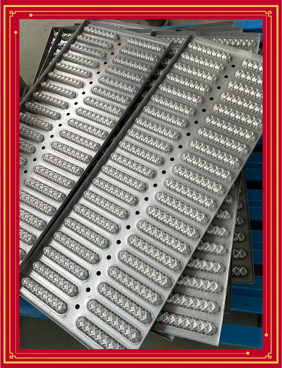 Breadstick baking mold #customizedtrays #bakingbreadmold #bakingmold #bakewareset #bakingtrays #bakingindustry #foodie #snacks #confectionery #breadbuns #rolls #bakingpans #bakingequipment #pastrychef #bakers #breadline #concectionery