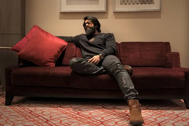 #HBDRockingStarYash @TheNameIsYash 

Theatre - Small Screen - Big Screen 

Hustler - Actor - Superstar 

This guys success journey is a poerty ❤
Saw everything and conquered everything 

Happy Birthday Rocking Star Yash 🙌