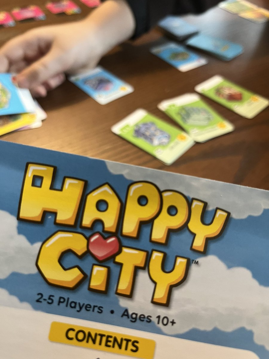 Happy city made it to the table today. 

Easy to play, plays fast and I really like the artwork. 

It’s just to bad I couldn’t win 😂 but I did get to play so that’s a win 🏆