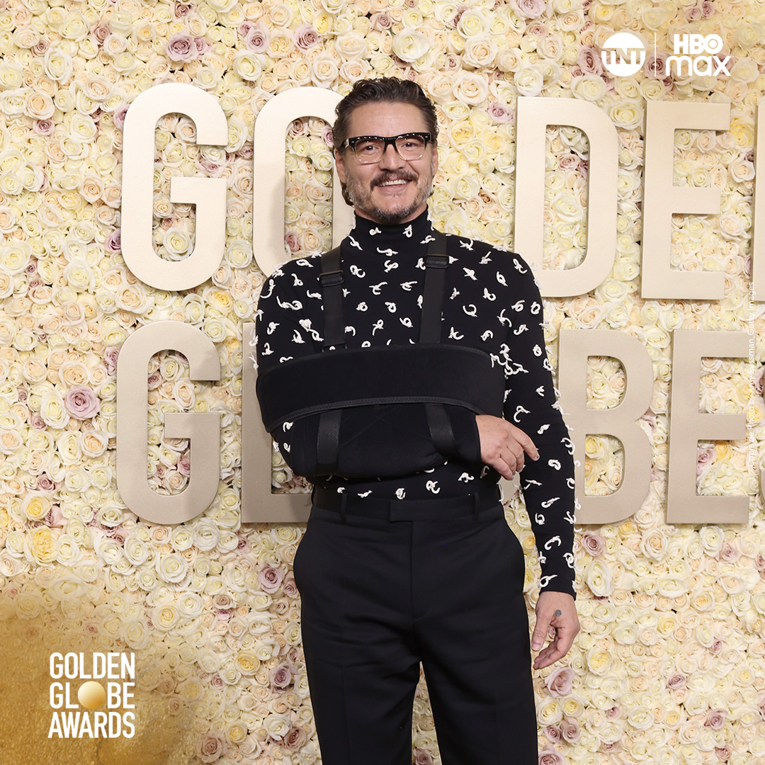 Pedrito se lesionó el brazo por llevar el peso de ser el hombre más sexy de todo el 2023 😍 #PedroPascal 

#GoldenGlobesTNT #GoldenGlobes