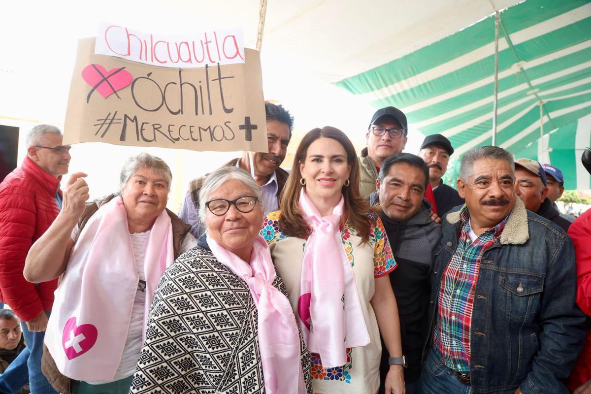 caroviggiano's tweet photo. 🫵🏻 ¡Que NADIE te engañe!

📢 Los programas sociales NO DESAPARECERÁN ni serán afectados.

✅ Lo que @XochitlGalvez busca es MEJORARLOS y AMPLIARLOS, ella apoyó iniciativa para dar PENSIÓN desde los 60 años y no 65 como está ahora.

🙋🏻‍♀️ ¡No te dejes amenazar! 

¡Morena le tiene MIEDO a ❌óchitl!