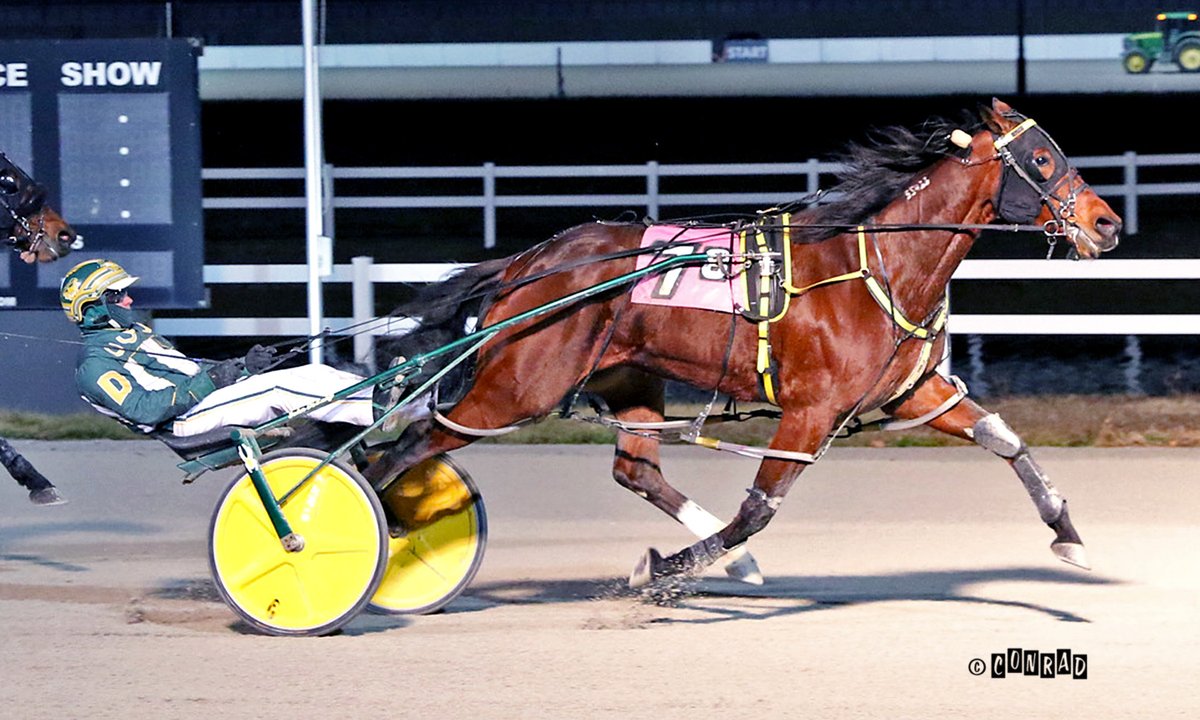Kobe's Gigi used a second-over trip to make the front in the stretch, winning the $32,000 Open Handicap Pace <a href="/MVGOHIO/">Miami Valley Gaming</a> in 1:52.3.  John DeLong was in the bike for trainer, Melissa Essig.  <a href="/That1BarryGuy/">Barry Vicroy</a>