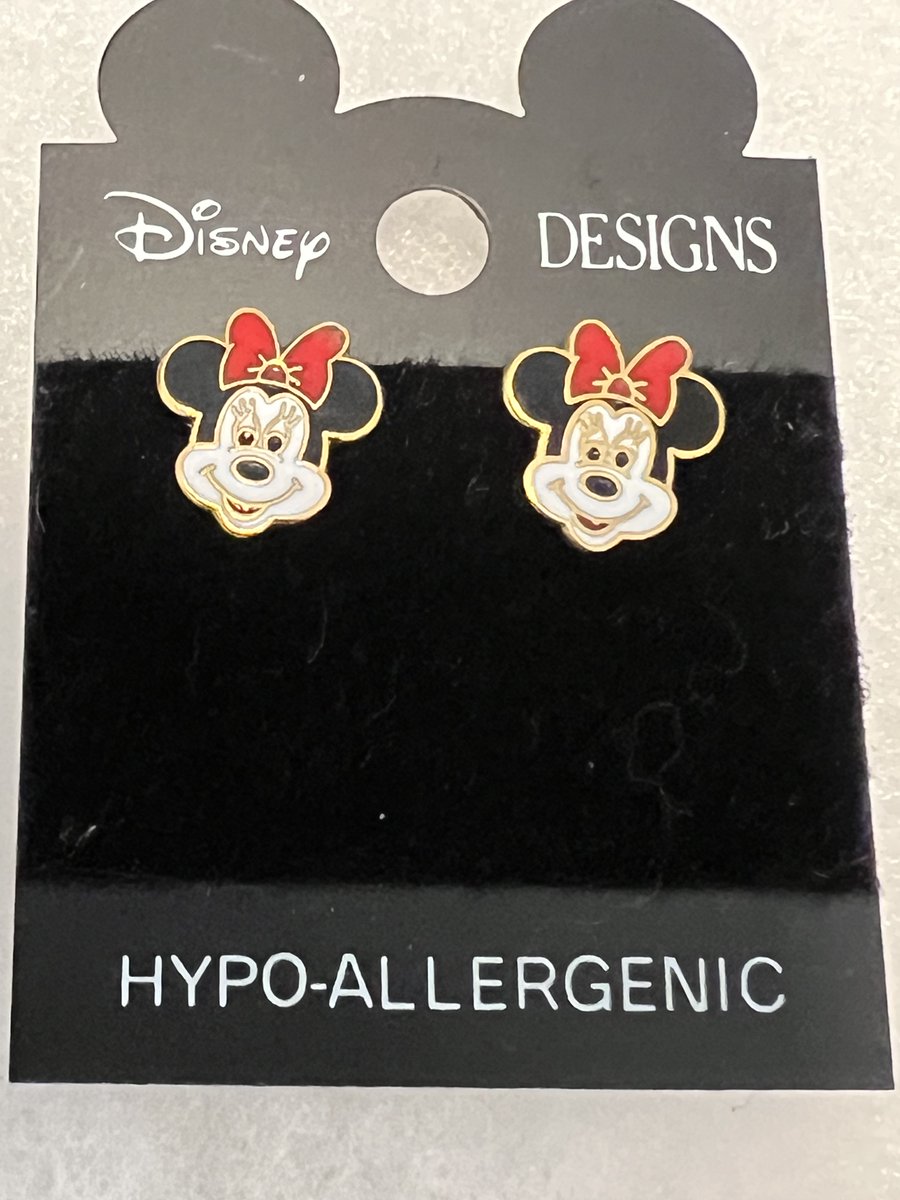 TeriE's tweet photo. NEW Unworn #Vintage80s Minnie Mouse #DisneyDesigns Enamel Earrings #disneyparks #DLR #WDW
#disneyjewelry #minniemouse #disneyearrings #disneyfashion #disneygifts #giftsforher #Minnie #ebayfinds #vintagedisney #collectibles #giftideas
https://t.co/F0KFf39zdU #eBay via @eBay https://t.co/50EfJvFa5W