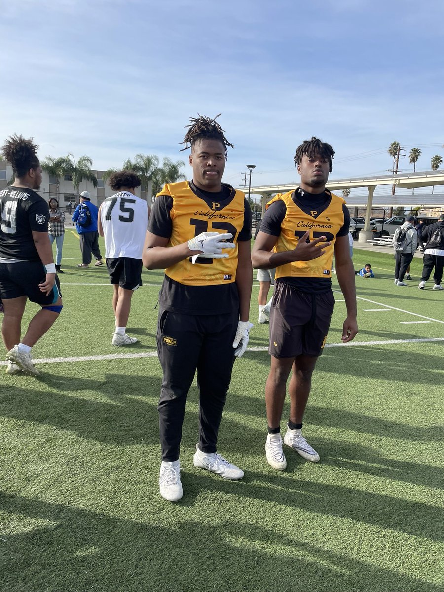 Tweety321_'s tweet photo. #BloodCousins 
#TeamMates 
#CocoaTigers
#CaliPower
#Classof25 
@JoinerJaquez  @javion_hilson  @Cocoa_Schneider  @parhamcoach  @J55FoFo @CaliPowerATHs https://t.co/lQsblKwjsN