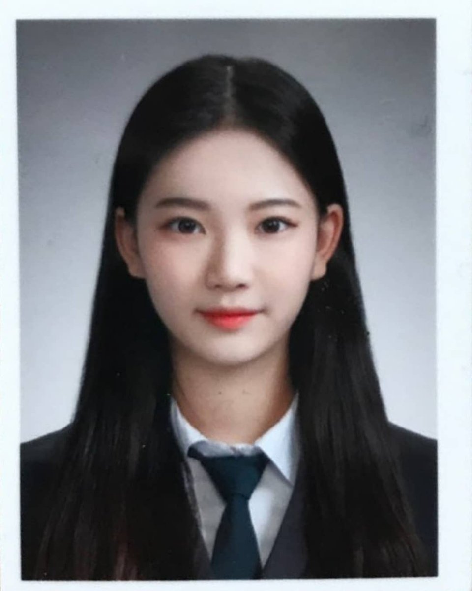 ISASLOOK's tweet image. level 1   　　　　　　　　level 100