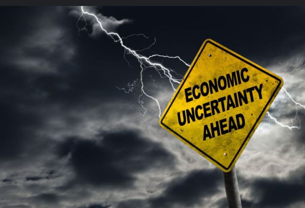 DavidEdwardBiz's tweet image. Establish strategic reserves to weather economic uncertainties. Building financial reserves provides a buffer against unexpected challenges and supports resilience. #FinancialReserves #RiskManagement #Reserves #Business #Finance