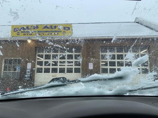 SalsAuto's tweet photo. 1st big SNOW❄️of the season in Acton! Sal's Auto maintenance reminder: Check your car windshield wipers &amp; fluid (part of Sal's 60 point☑️). 
Safety Tip from Sal &amp; local Snow Plow friends to please give extra space &amp; Don't Crowd the Plow!
Be SAFE+ enjoy the SNOW🎿⛷️ 
#ActonMA https://t.co/kJcqlYWFBo